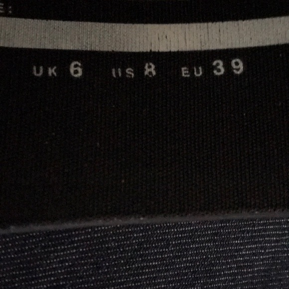 Like new glossy black Hunter wellies - Picture 3 of 4